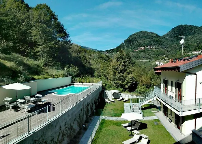 We Como: View Apartment, Feeling In Charming Argegno