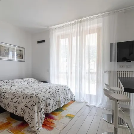 We Como: View Apartment, Feeling In Charming Apartment *