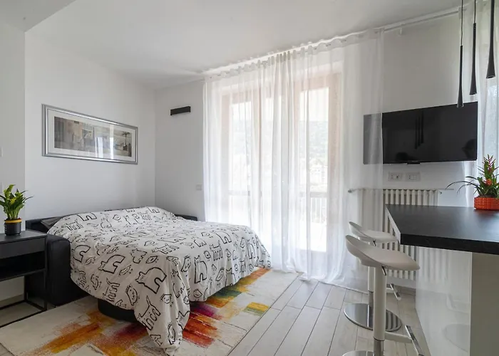 We Como: View Apartment, Feeling In Charming Apartmán *